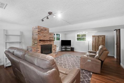 152 N Westminster Street Iowa City IA 52245