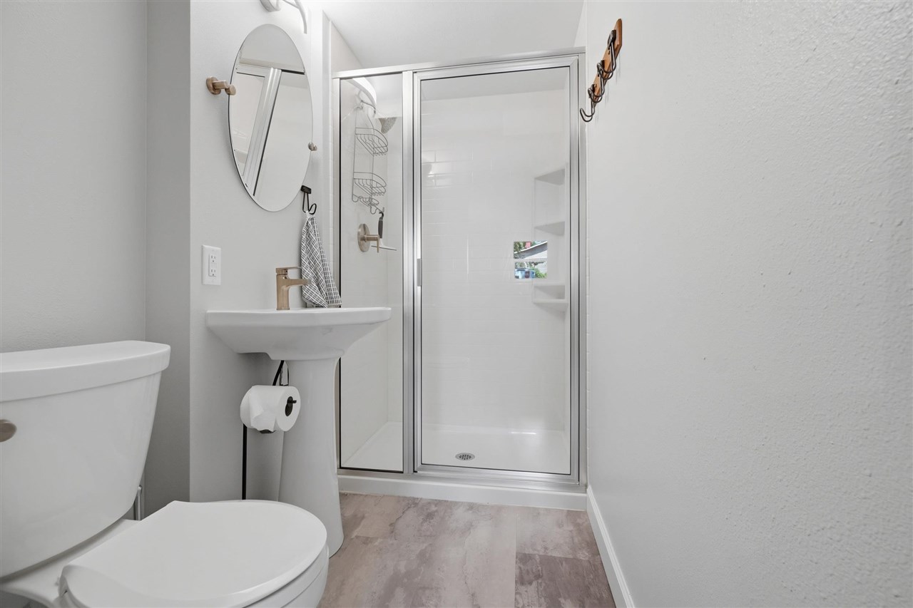 152 N Westminster Street Iowa City IA 52245
