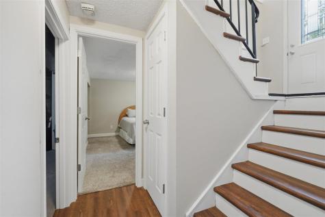 152 N Westminster Street Iowa City IA 52245