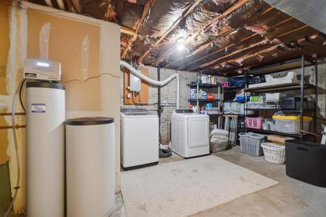 152 N Westminster Street Iowa City IA 52245