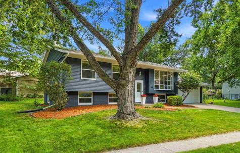 152 N Westminster Street Iowa City IA 52245