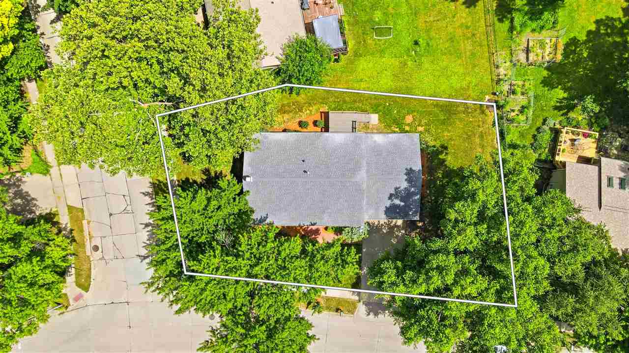 152 N Westminster Street Iowa City IA 52245