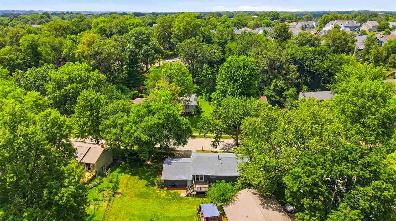 152 N Westminster Street Iowa City IA 52245
