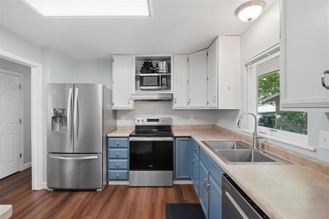 152 N Westminster Street Iowa City IA 52245