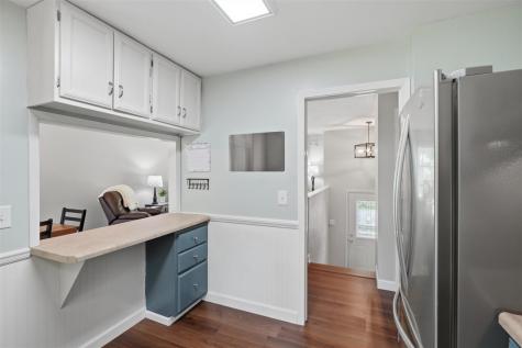 152 N Westminster Street Iowa City IA 52245