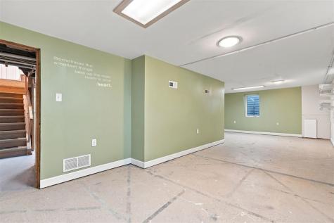 718 3rd Street Kalona IA 52247