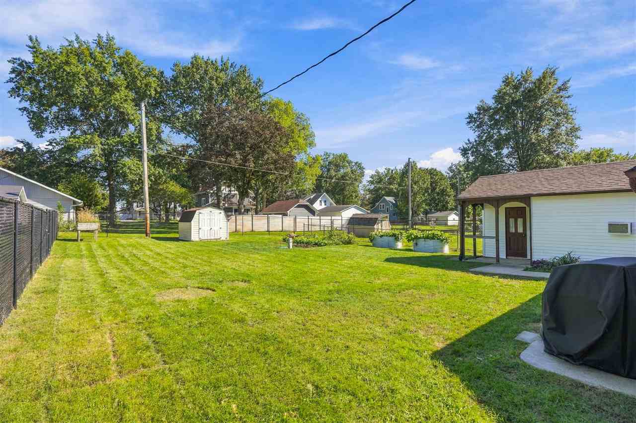 718 3rd Street Kalona IA 52247