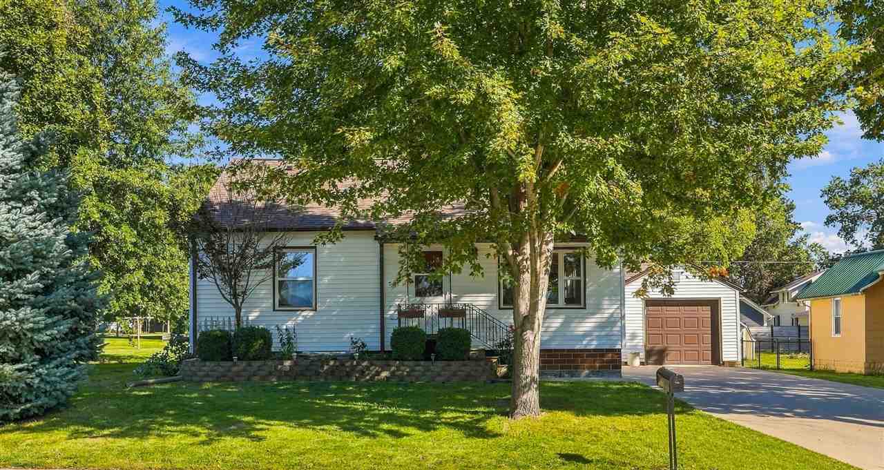 718 3rd Street Kalona IA 52247
