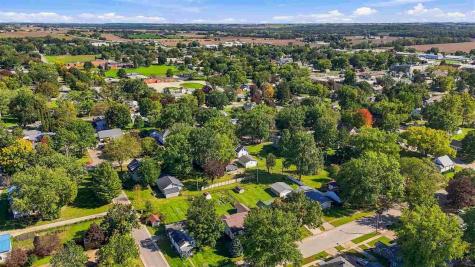 718 3rd Street Kalona IA 52247