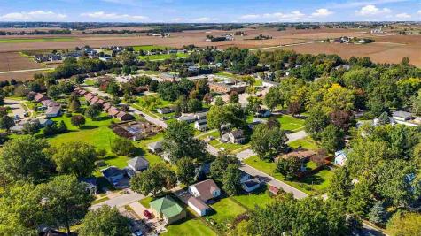 718 3rd Street Kalona IA 52247