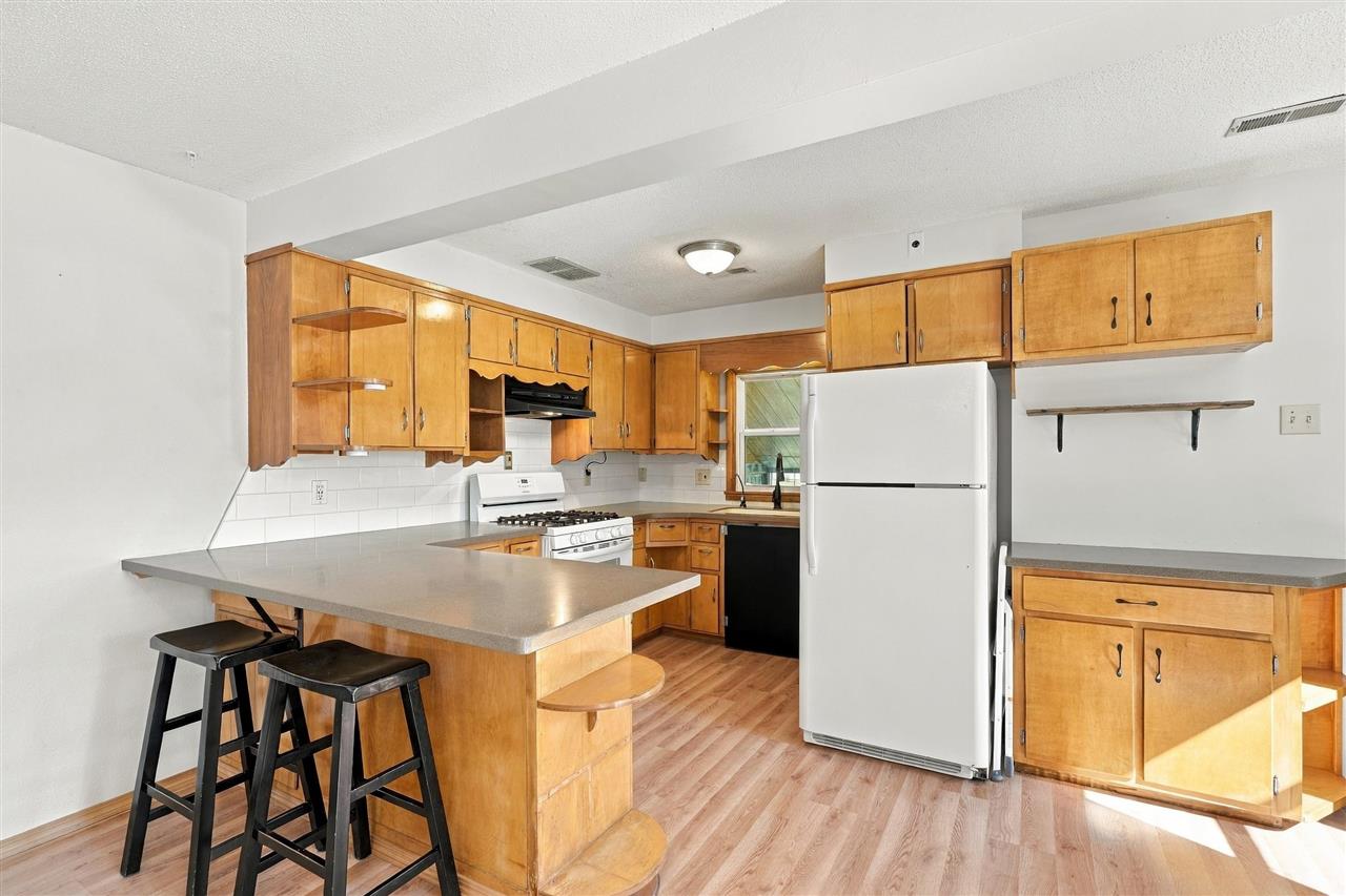 718 3rd Street Kalona IA 52247