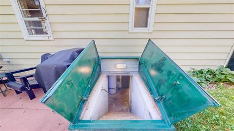 308 Ronalds Street Iowa City IA 52245