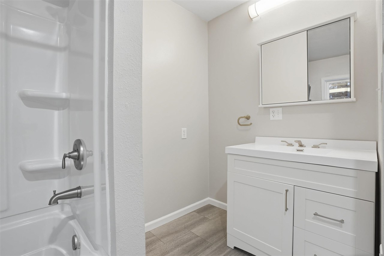 4068 Western Drive Brooklyn IA 52211