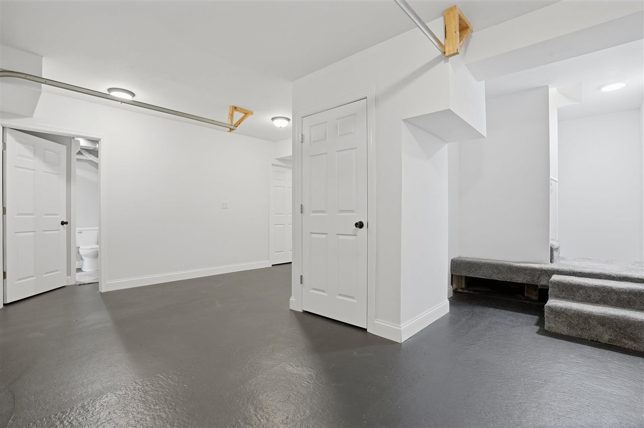 4068 Western Drive Brooklyn IA 52211