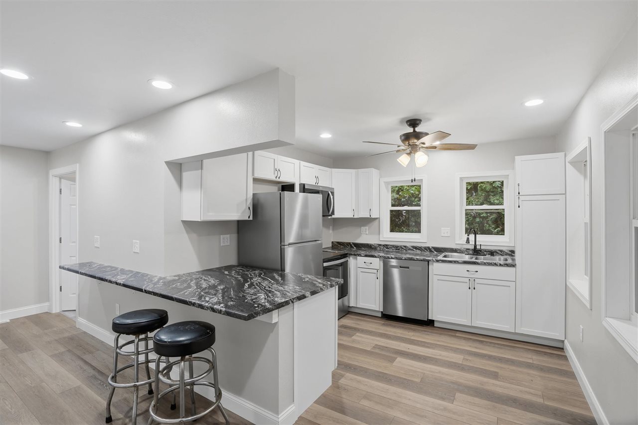 4068 Western Drive Brooklyn IA 52211