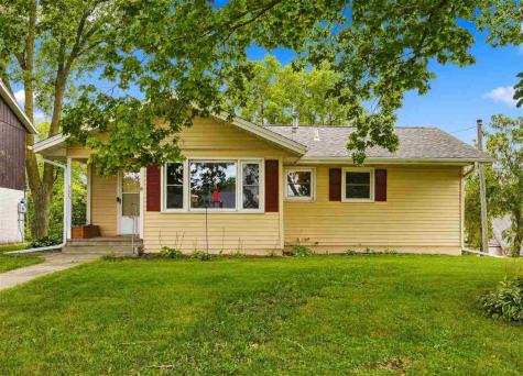 326 N 6th Street West Branch IA 52358
