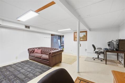 326 N 6th Street West Branch IA 52358