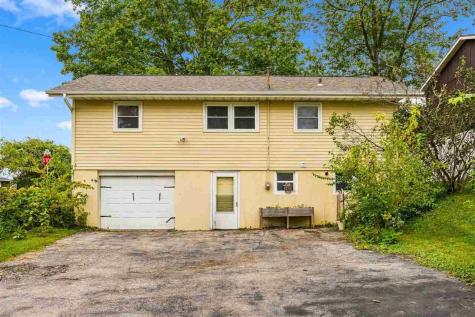 326 N 6th Street West Branch IA 52358