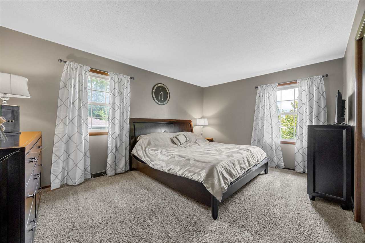 213 Maple Street Olin IA 52320