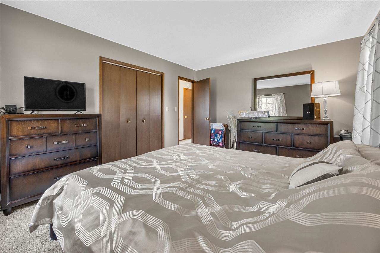 213 Maple Street Olin IA 52320