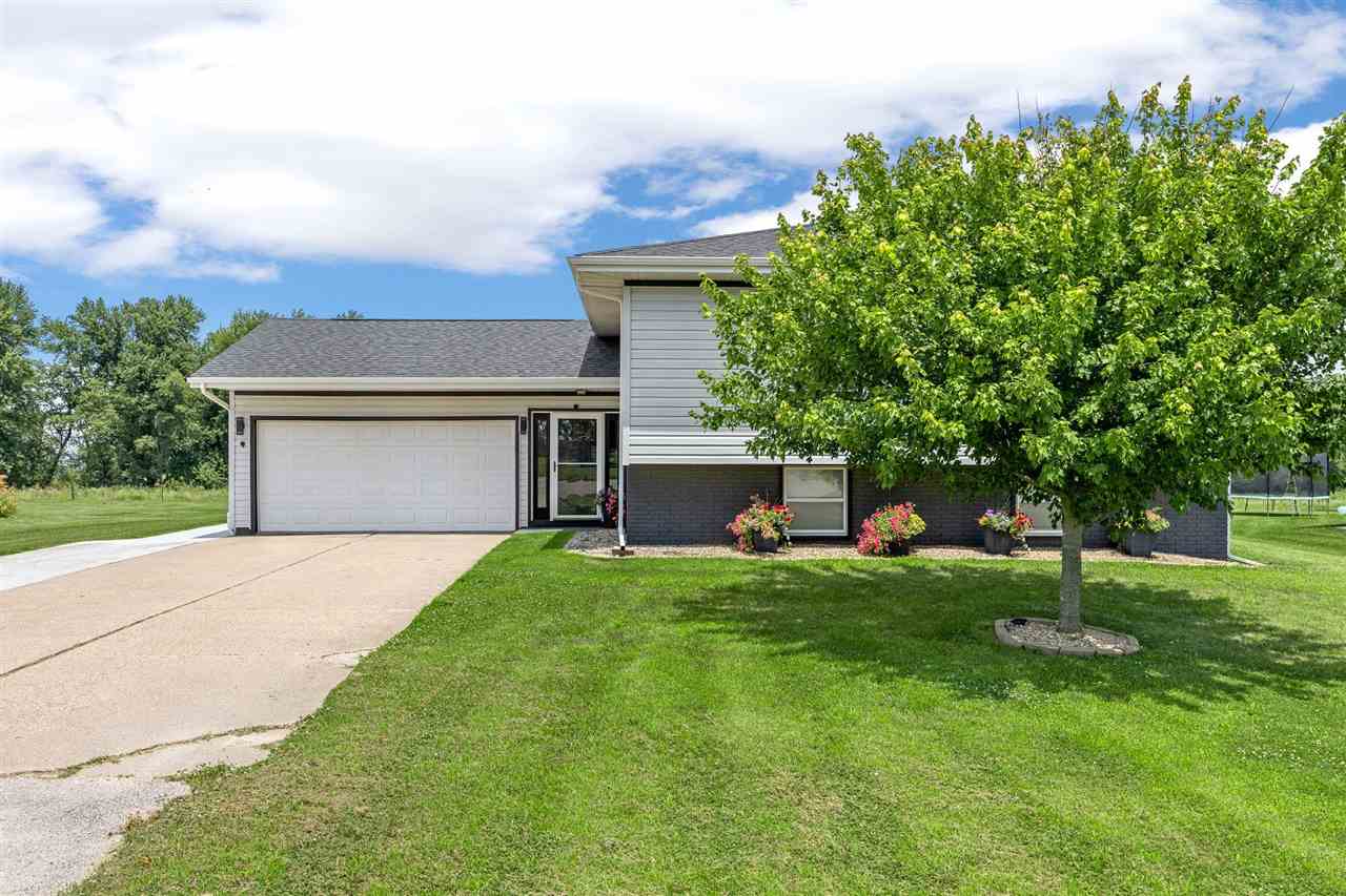 213 Maple Street Olin IA 52320