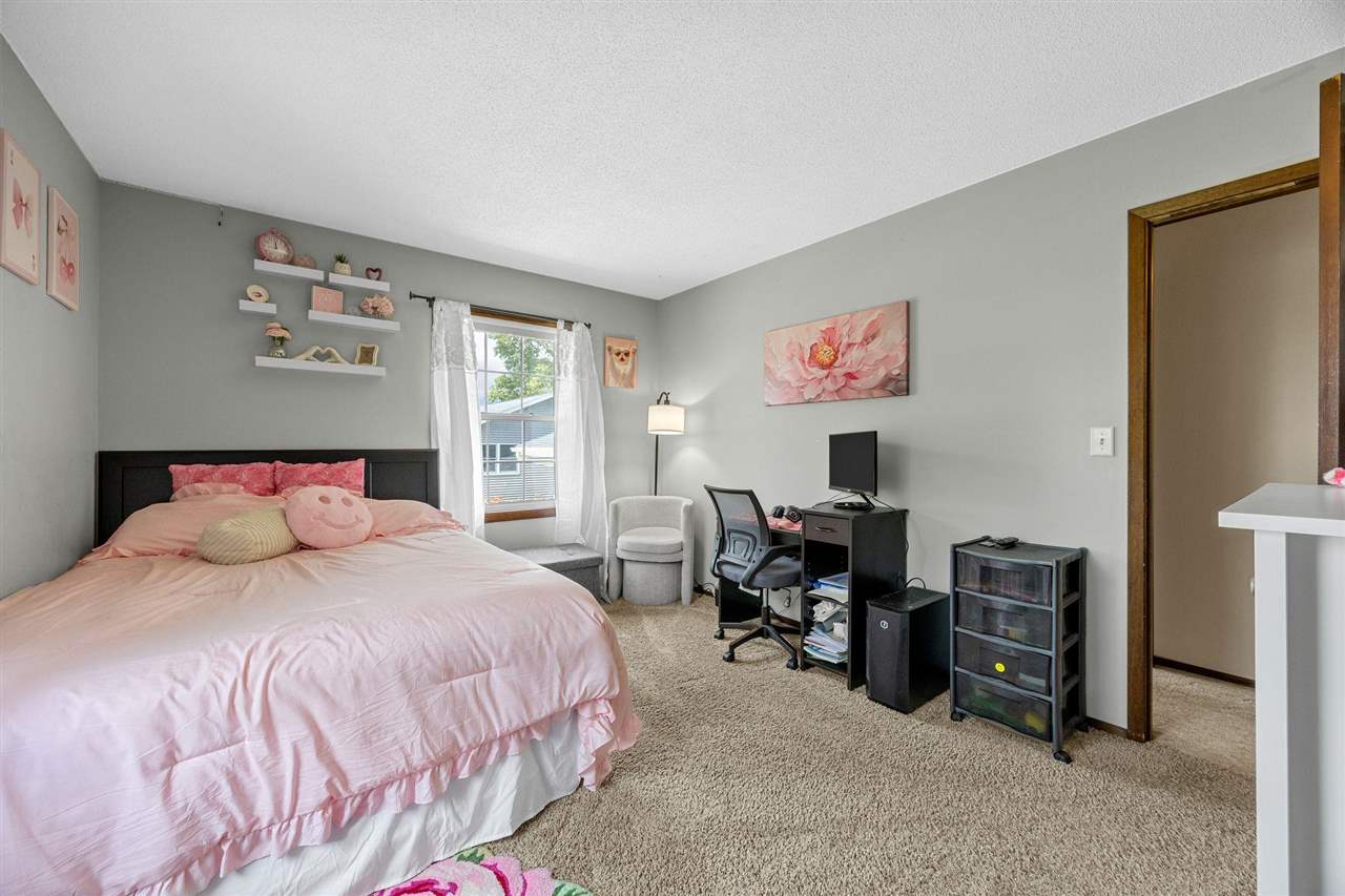 213 Maple Street Olin IA 52320