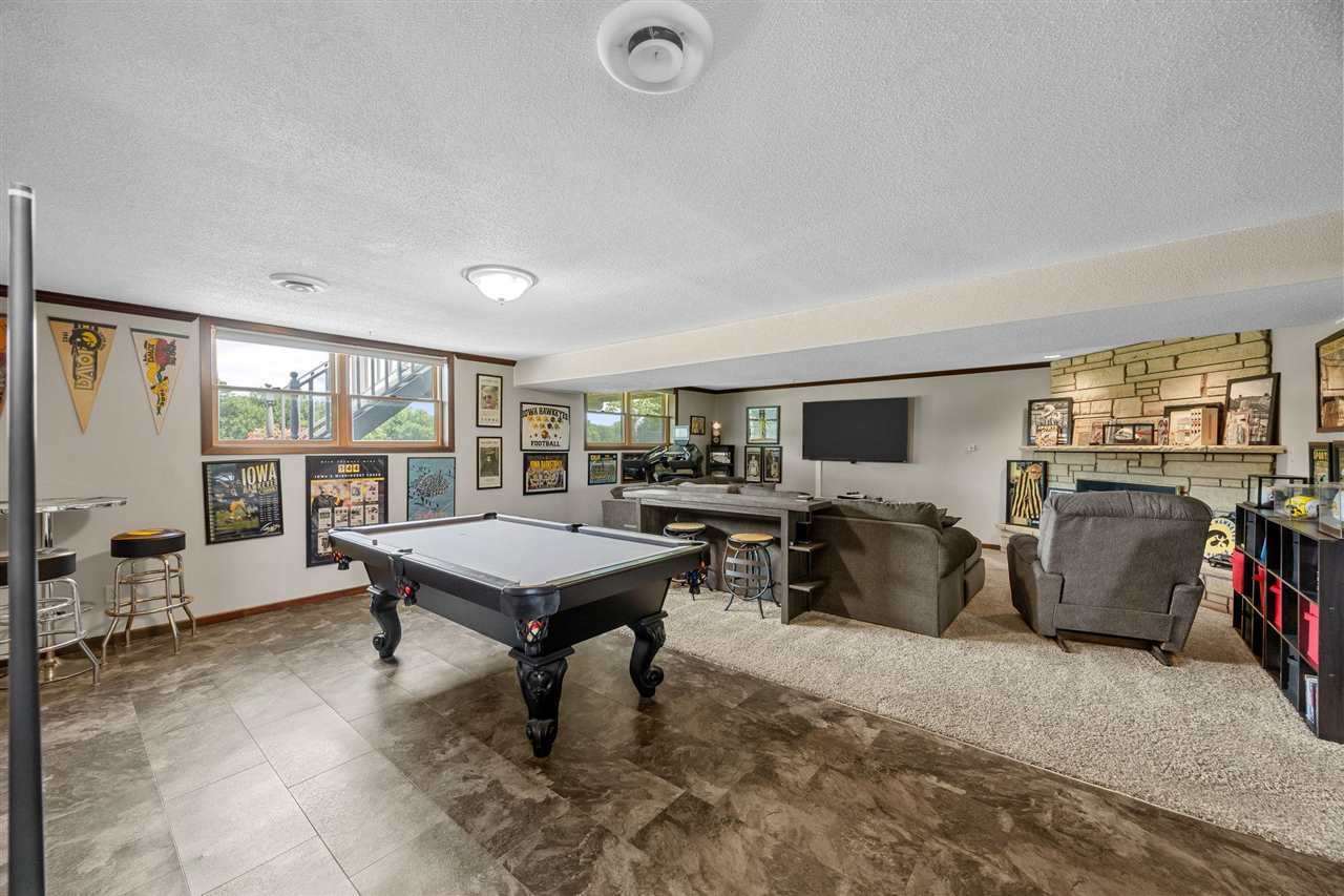 213 Maple Street Olin IA 52320