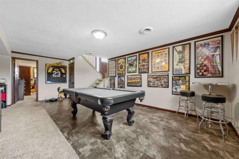 213 Maple Street Olin IA 52320