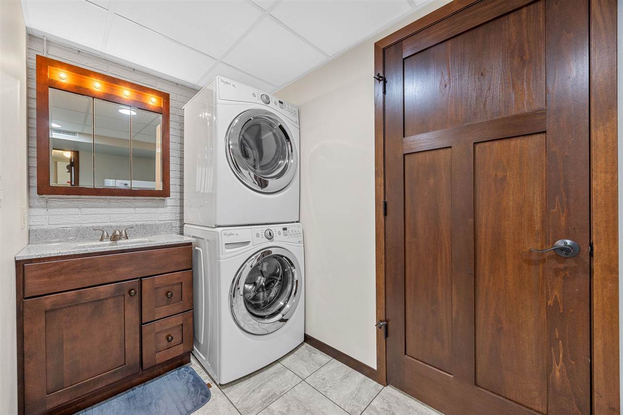 213 Maple Street Olin IA 52320