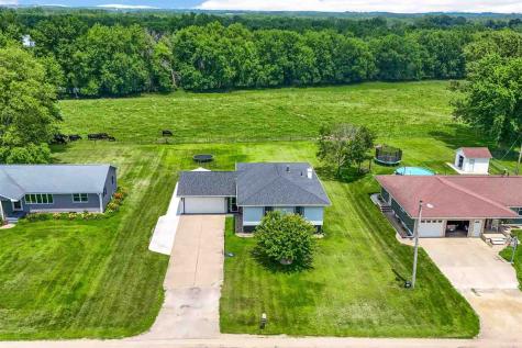 213 Maple Street Olin IA 52320