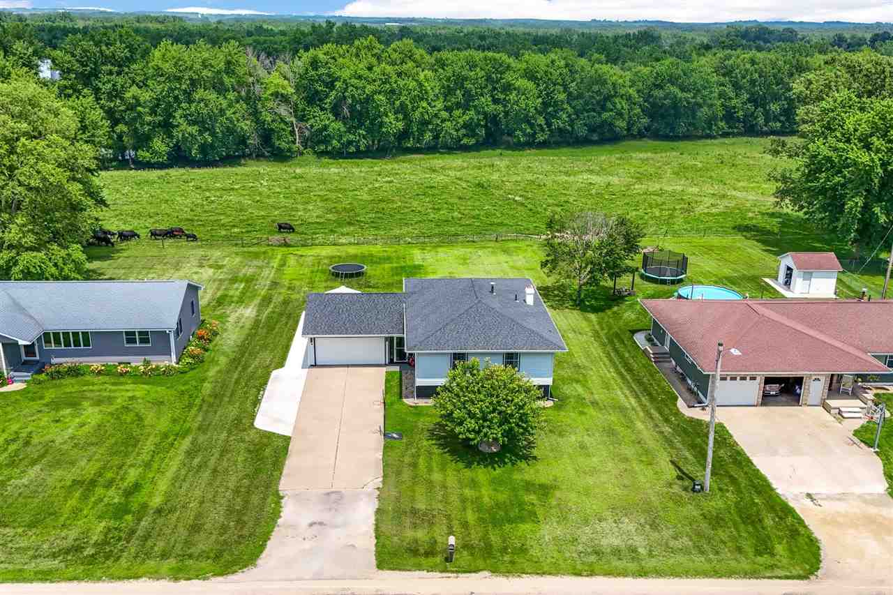 213 Maple Street Olin IA 52320