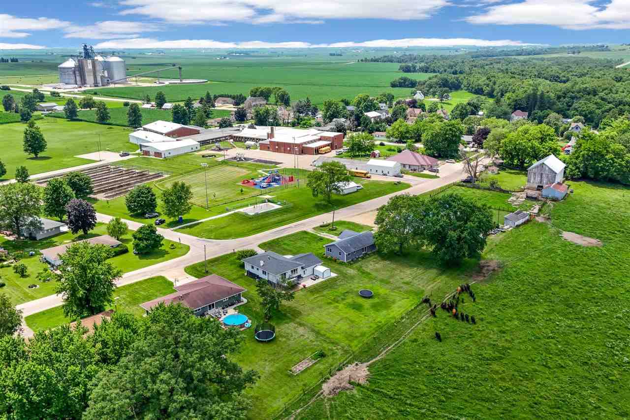 213 Maple Street Olin IA 52320