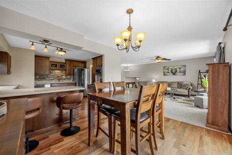 213 Maple Street Olin IA 52320
