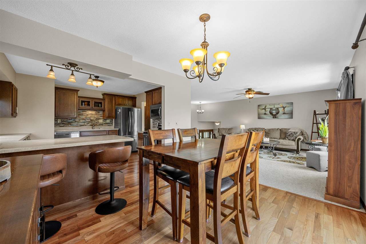 213 Maple Street Olin IA 52320