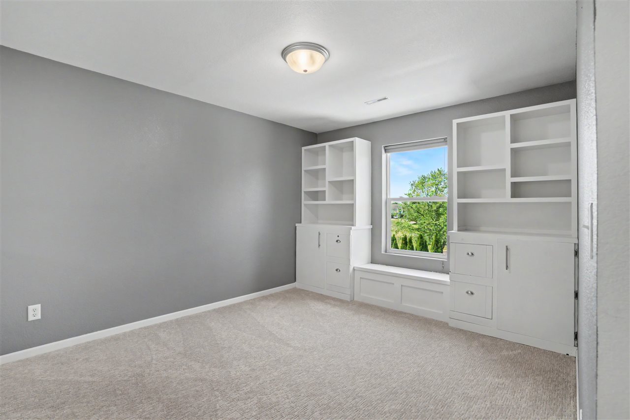 803 Wood Lily Road Solon IA 52333