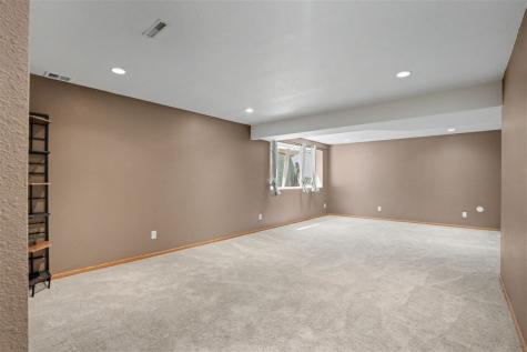 803 Wood Lily Road Solon IA 52333