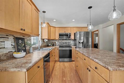 803 Wood Lily Road Solon IA 52333