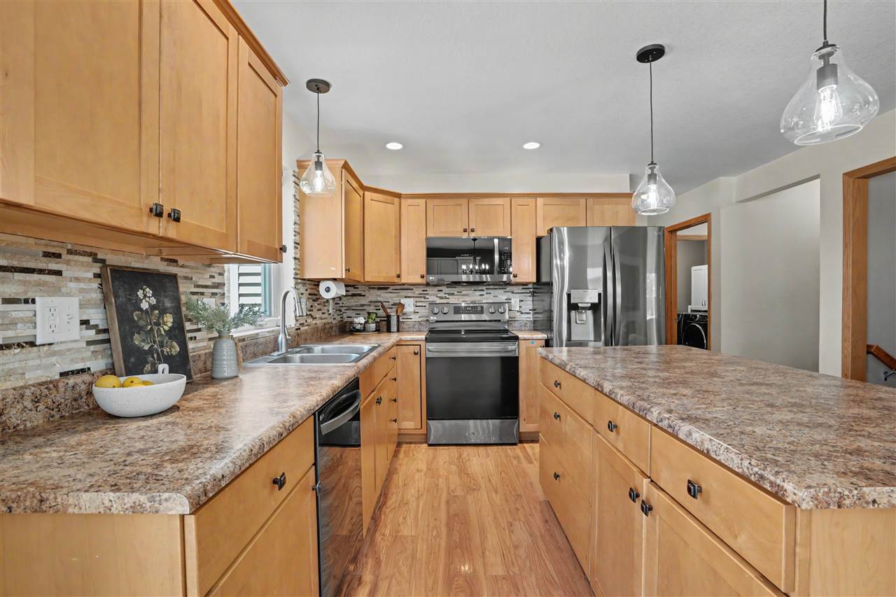 803 Wood Lily Road Solon IA 52333