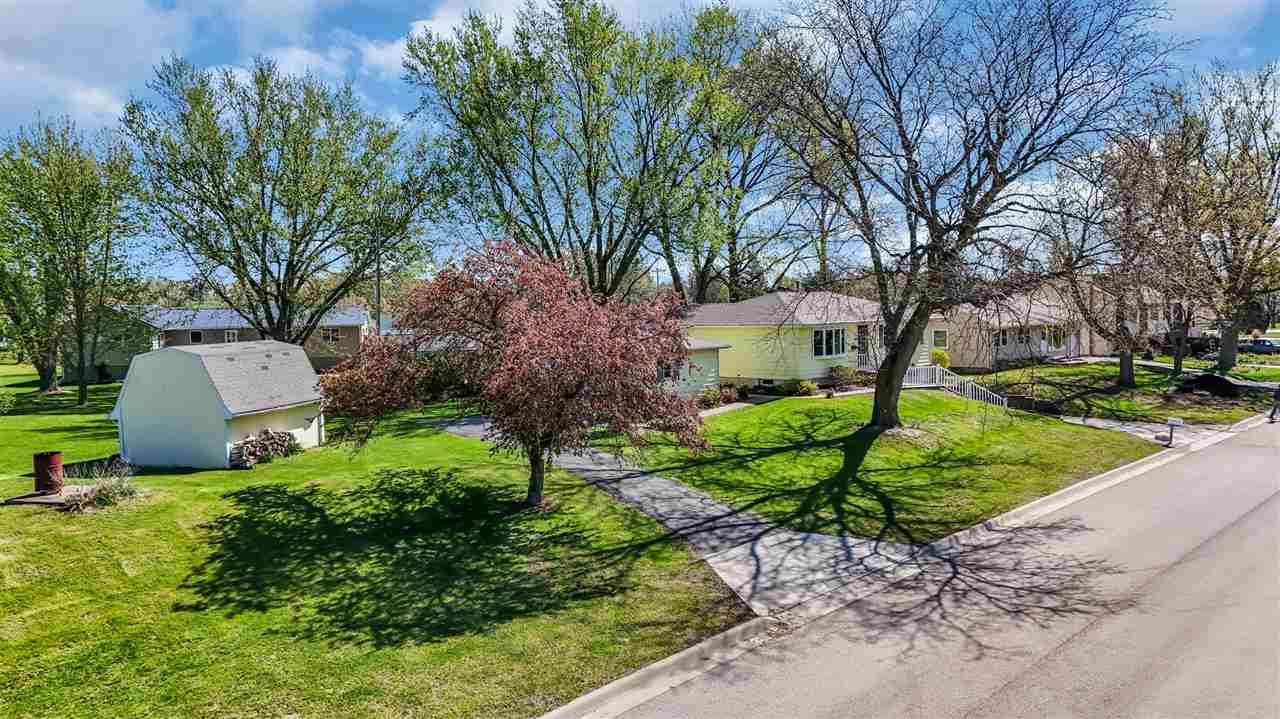 1770 Vavra Drive Ely IA 52227