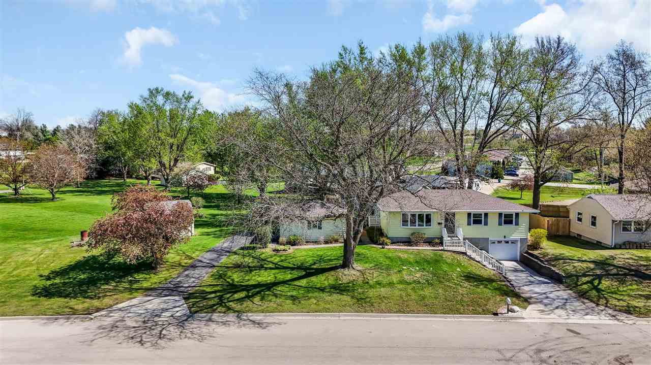 1770 Vavra Drive Ely IA 52227