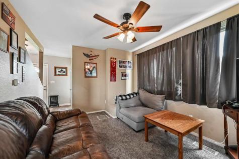 2797 Paris Road Central City IA 52214