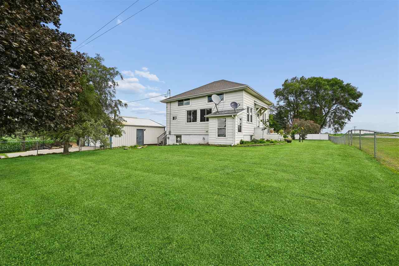 2797 Paris Road Central City IA 52214