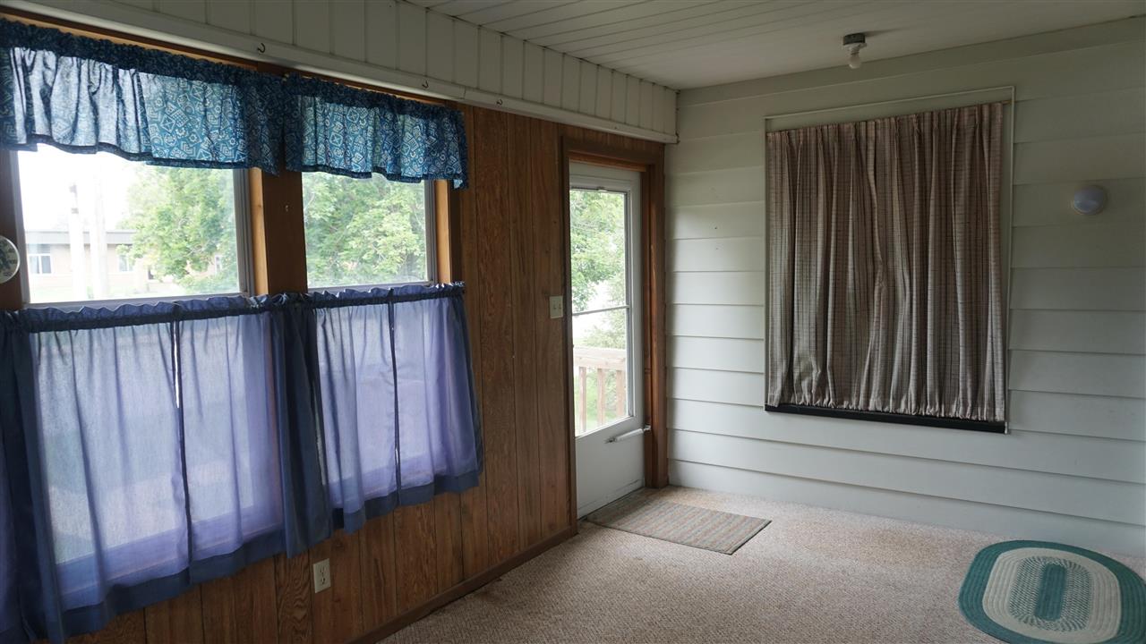 306 S Devoe Street Lone Tree IA 52755