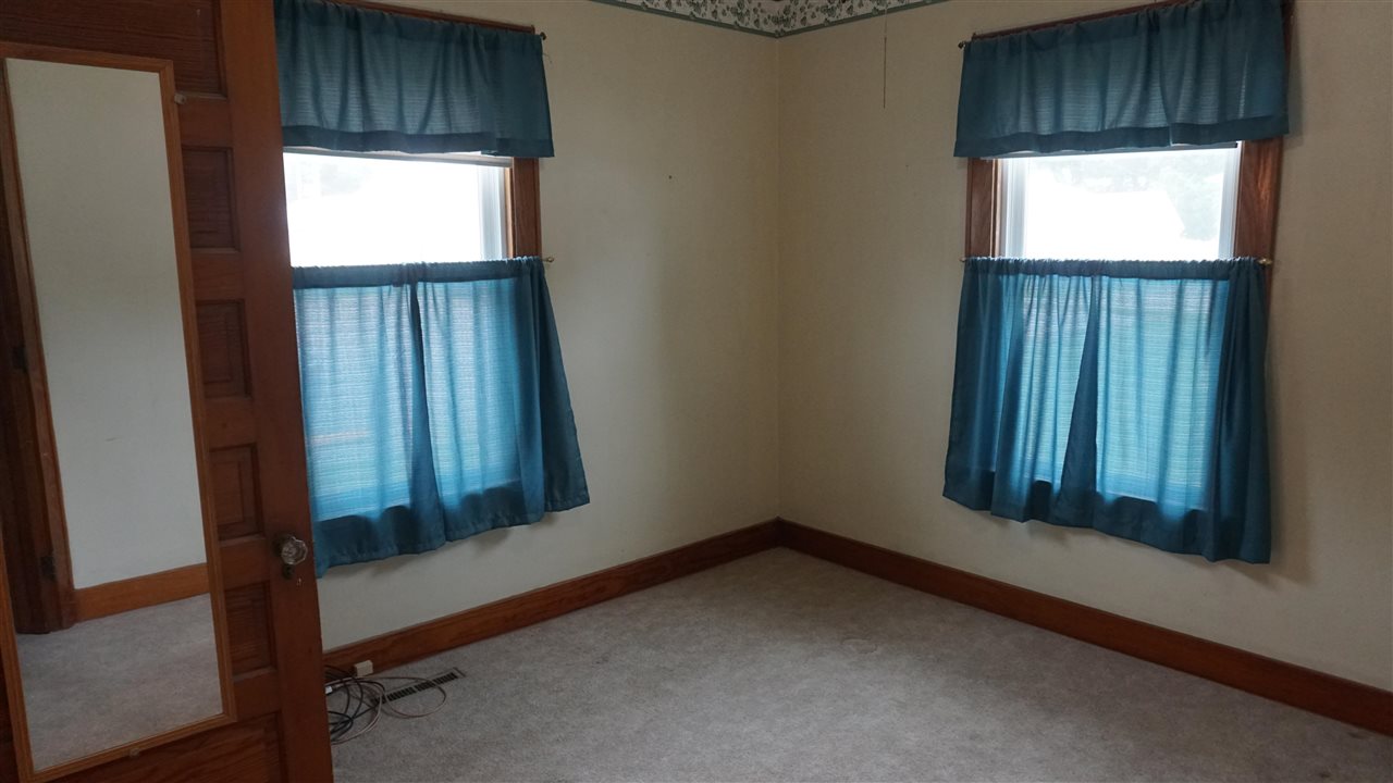 306 S Devoe Street Lone Tree IA 52755