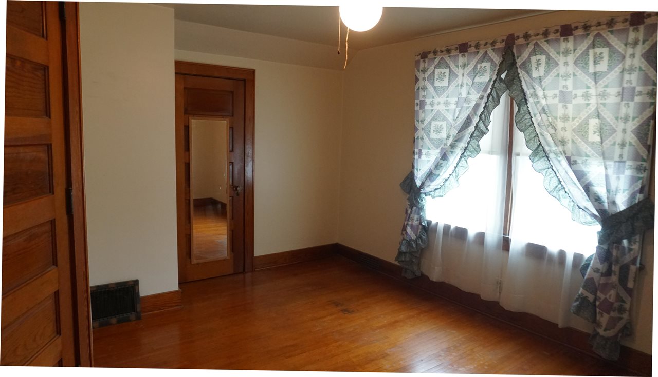 306 S Devoe Street Lone Tree IA 52755