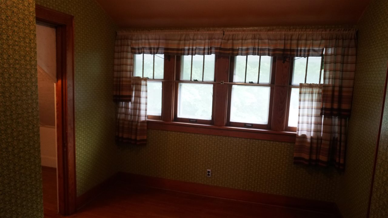 306 S Devoe Street Lone Tree IA 52755
