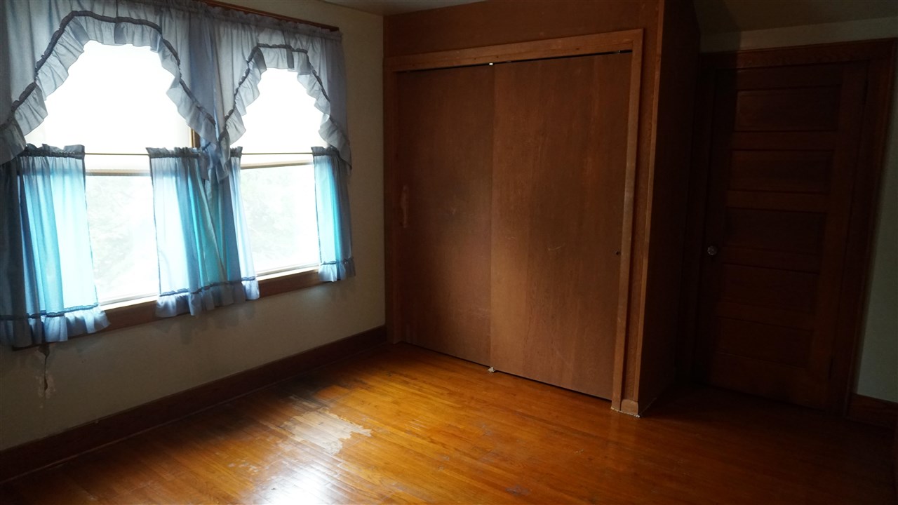 306 S Devoe Street Lone Tree IA 52755