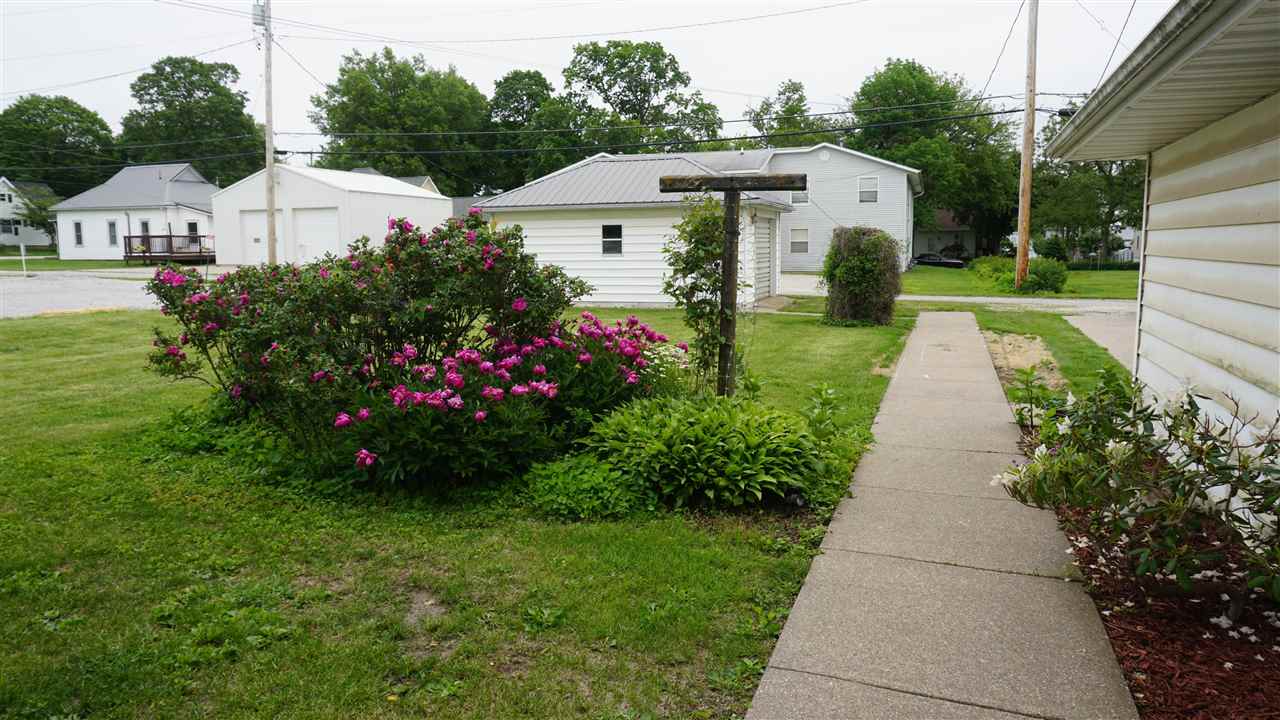 306 S Devoe Street Lone Tree IA 52755