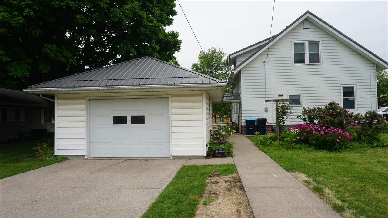 306 S Devoe Street Lone Tree IA 52755