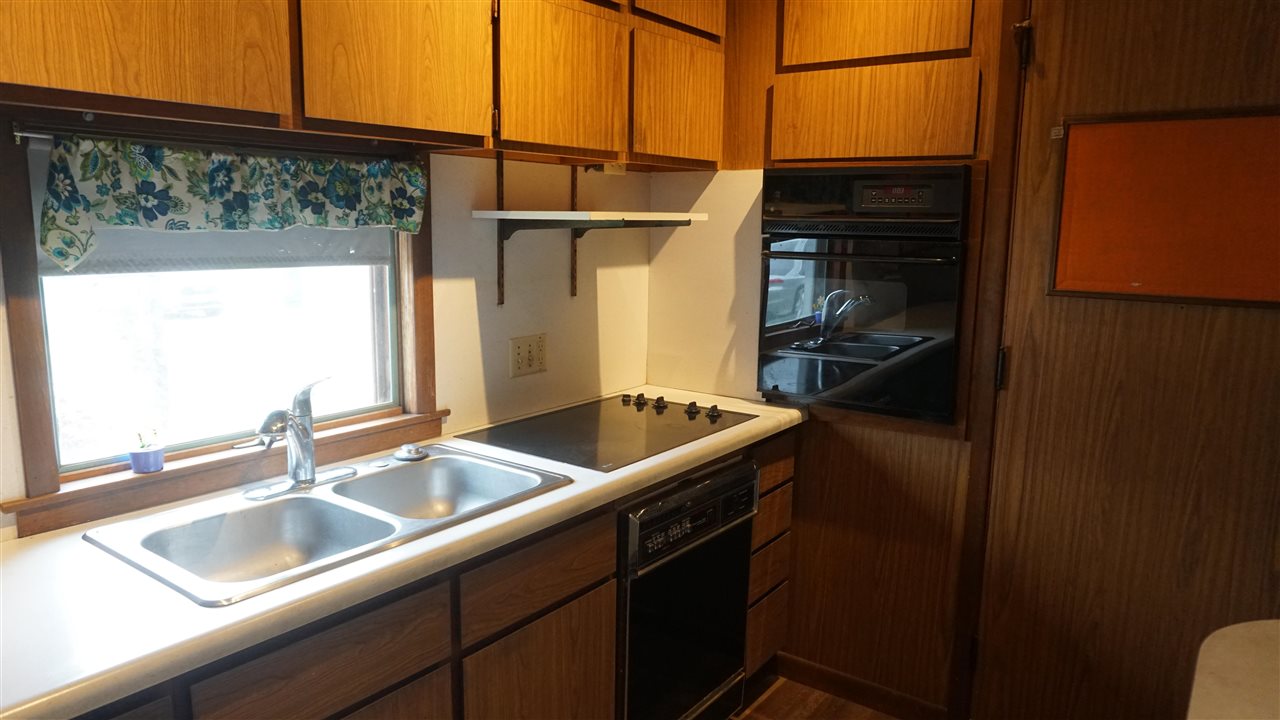 306 S Devoe Street Lone Tree IA 52755